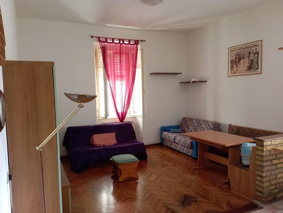 Appartamento In Centro Storico ตรีเอสเต ภายนอก รูปภาพ